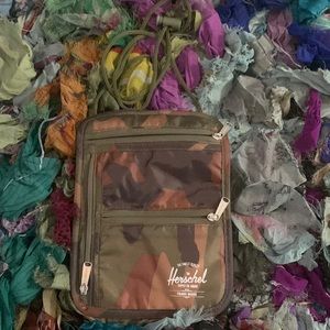 Herschel Fatigue Money Pouch